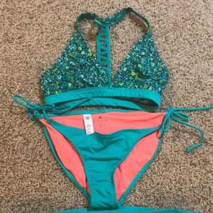 Bikini with 2 bottoms